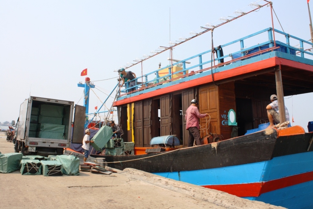 Cong an dam bao an ninh khi chi tra tien den bu cua Formosa hinh anh