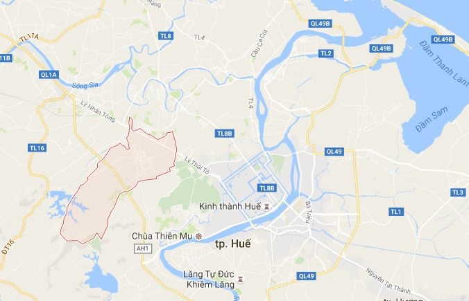 pha cua cuu tai xe mac ket trong cabin anh 3