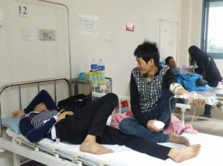 130 nguoi ngo doc nghi an banh mi nhiem khuan hinh anh