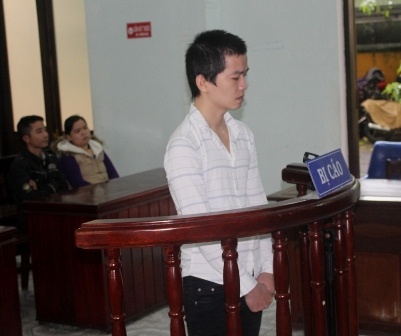 Ke bop co thieu nu trong dem linh gan 4 nam tu hinh anh