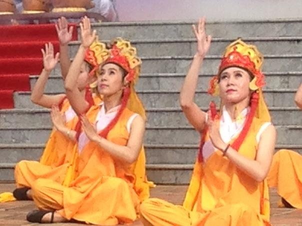 Khai hoi den Cong chua Huyen Tran o co do Hue hinh anh