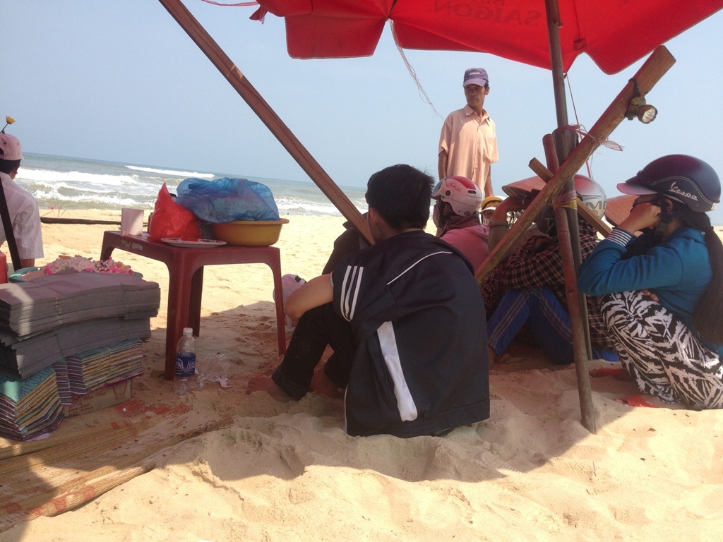 Thi the nam sinh 19 tuoi cach hien truong 21 km hinh anh