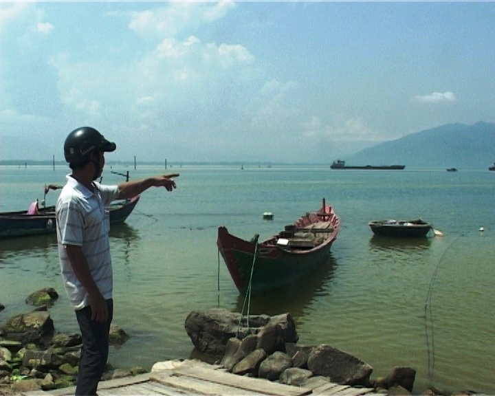 Vùng biển Chân Mây xuất hiện dải nước màu vàng ảnh 2 Vung bien Chan May xuat hien dai nuoc mau vang anh 2