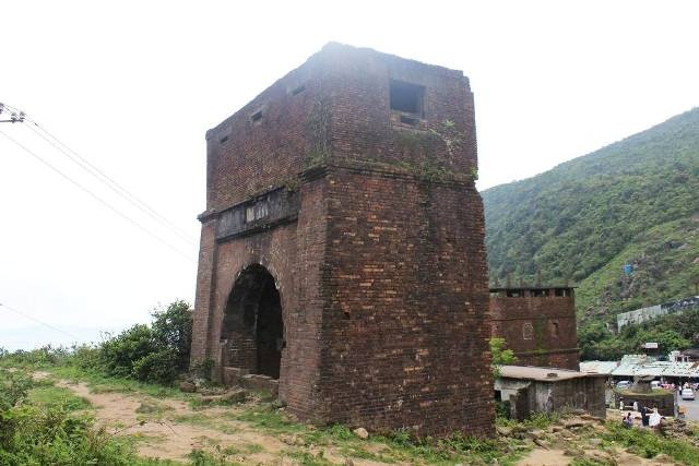 Hai Van Quan duoc cong nhan la di tich cap quoc gia hinh anh