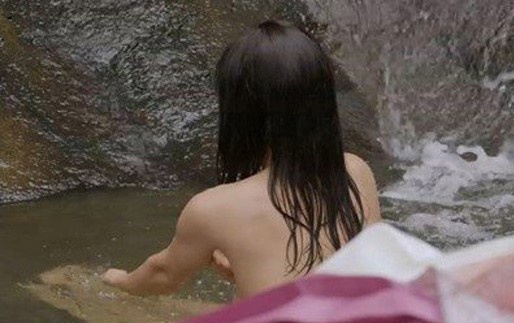 Quay len nu sinh tam roi gui clip qua Facebook tong tien nan nhan hinh anh