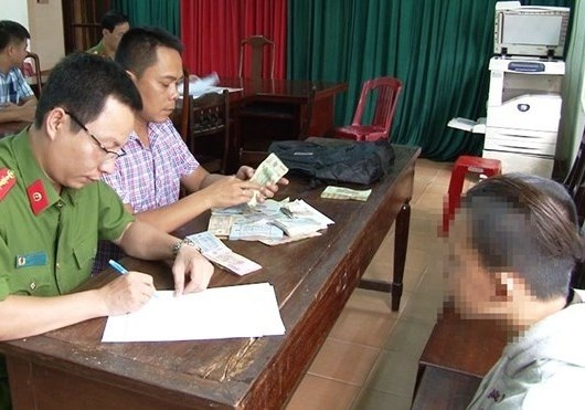 Chu tieu bi to trom gan 120 trieu dong cua chua hinh anh