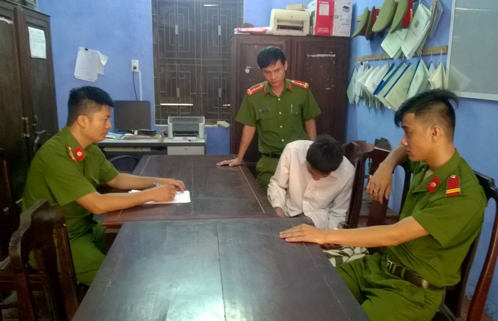 Đâm chết em trai ảnh 1 Dam chet em trai anh 1