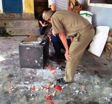 Trom dot nhap tru so phuong cay ket sat hinh anh