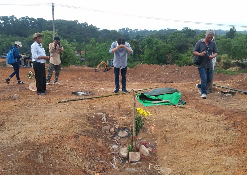 Lang mo vo vua Tu Duc bi san phan anh 3