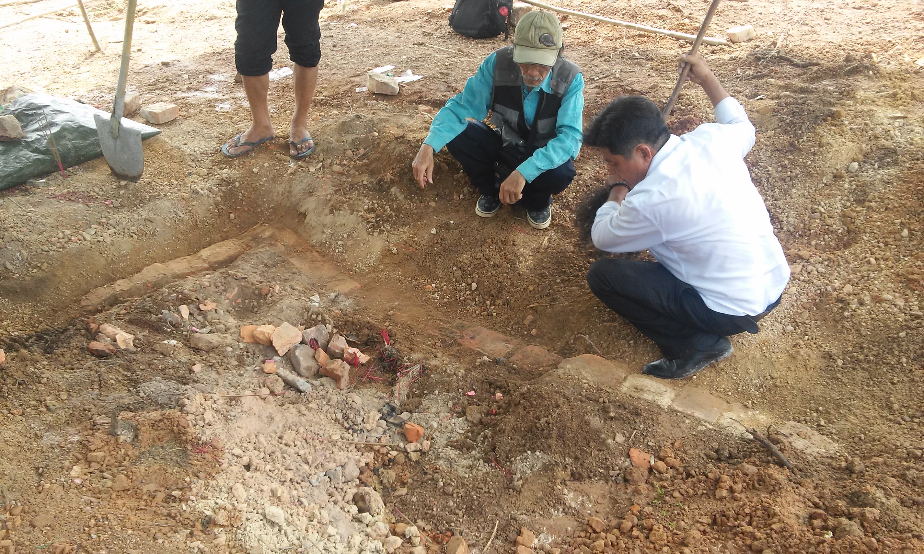 Con chau nha Nguyen tim thay huyet mo vo vua Tu Duc hinh anh