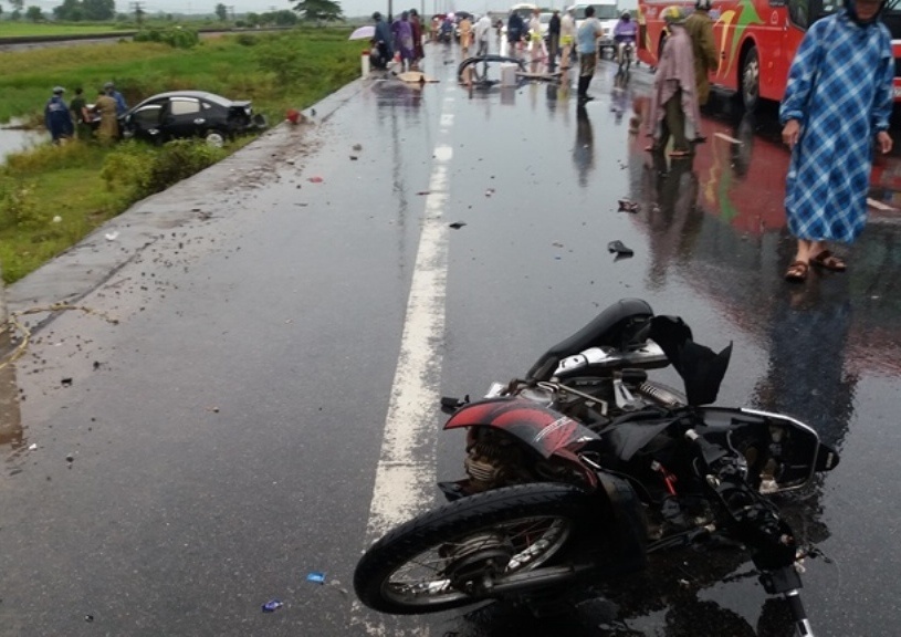 Tai nạn 2 người chết ảnh 2 Tai nan 2 nguoi chet anh 2