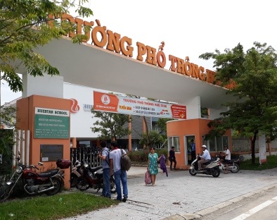 No hon 60 ty dong, truong bi ngan hang niem phong phong hoc hinh anh