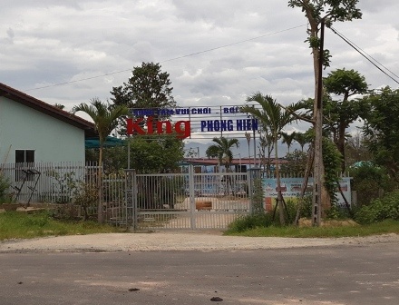 Be trai 9 tuoi chet duoi khi tam o ho boi hinh anh