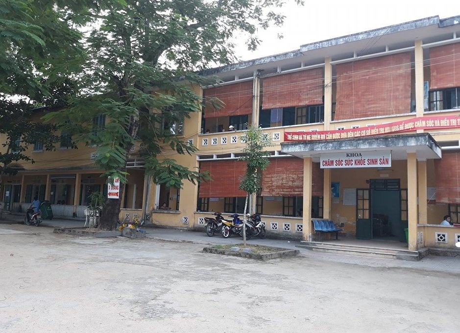 Bé gái sơ sinh bị bỏ rơi ảnh 1 Be gai so sinh bi bo roi anh 1