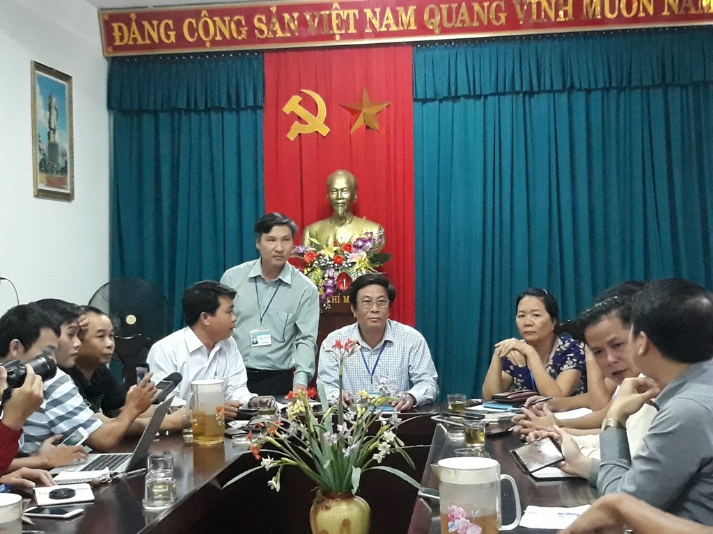 Bác sĩ khuyên Bộ trưởng Y tế nghỉ ảnh 2 Bac si khuyen Bo truong Y te nghi anh 2