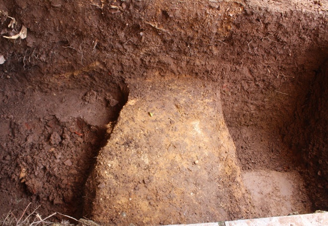 Khao co lang mo vua Quang Trung anh 2