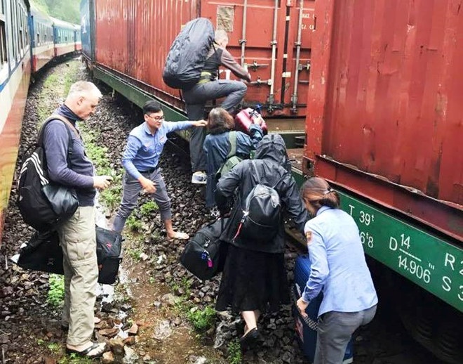 Thong tuyen duong sat anh 1