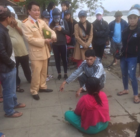 Nhảy sông tự tử vì túng quẫn ảnh 1 Nhay song tu tu vi tung quan anh 1