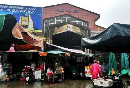 Hang chuc tieu thuong cho Cong to chu hui om tien ty bo tron hinh anh