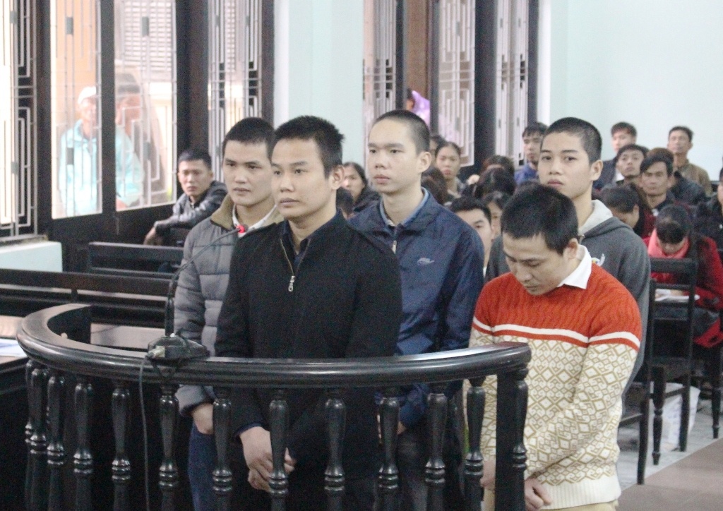 Dam chet nguoi trong dem anh 1