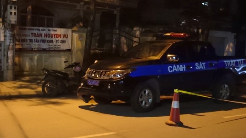 Xe canh sat trat tu tong xe may anh 1