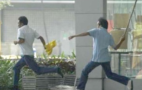 Can bo hai quan bi ke xau ruot duoi, dung gay sat danh vao dau hinh anh