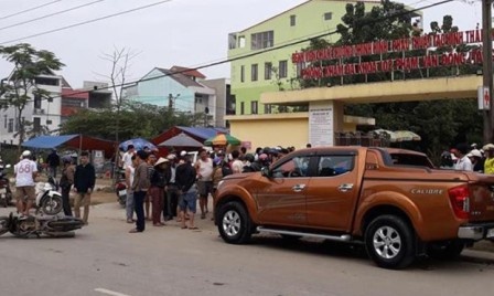 Vu oto tong lien hoan o Hue: Benh nhan tu vong sau khi mo gay chan hinh anh