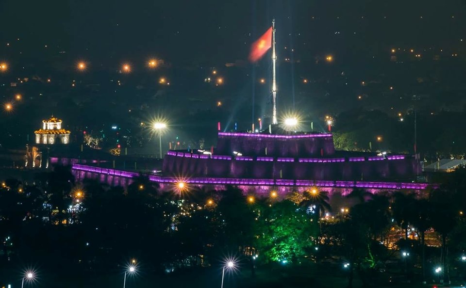 Sung than cong dong loat khai hoa tai Ky Dai o Hue hinh anh