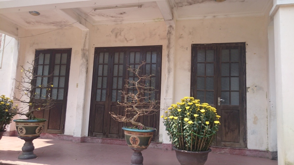 Uy ban phuong vang nhu chua Ba Danh anh 2