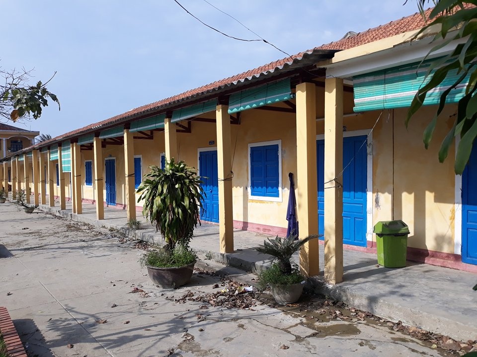 Kỷ luật khiển trách ban giám hiệu nhà trường ảnh 2 Ky luat khien trach ban giam hieu nha truong anh 2