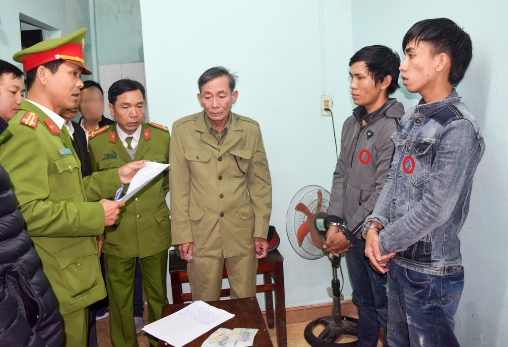 Cướp giật túi xách  ảnh 1 Cuop giat tui xach anh 1