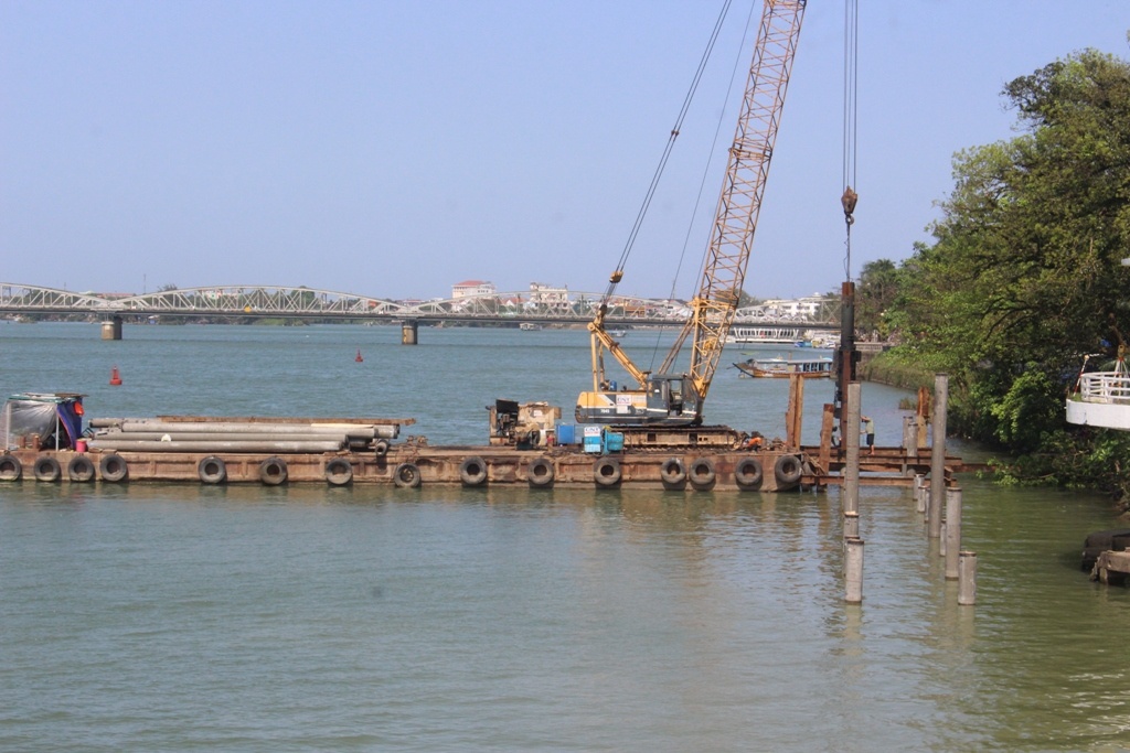 Duong di bo lat bang go lim anh 2