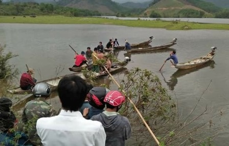 Kham nghiem thi the be gai 11 tuoi noi tren song nghi ke xau ham hai hinh anh