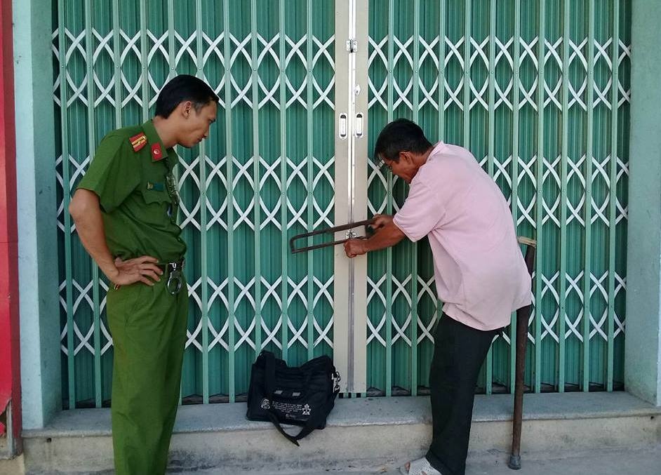 Khoa cua giam long nguoi anh 1