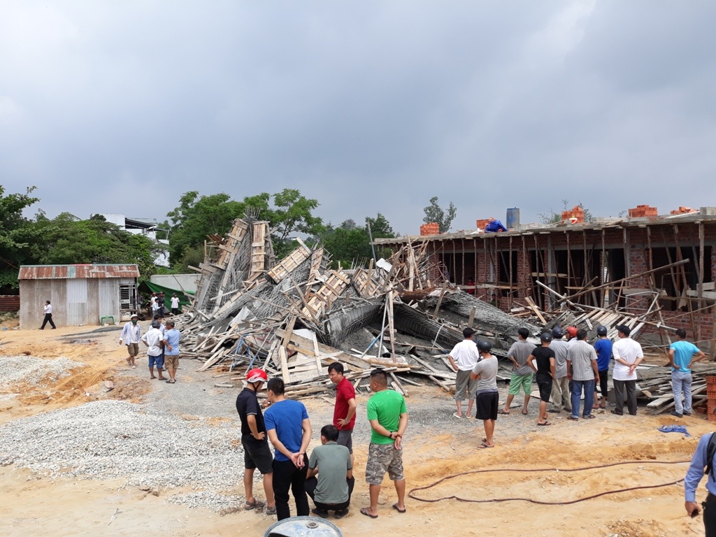 Sap gian giao khien 7 nguoi bi thuong anh 1