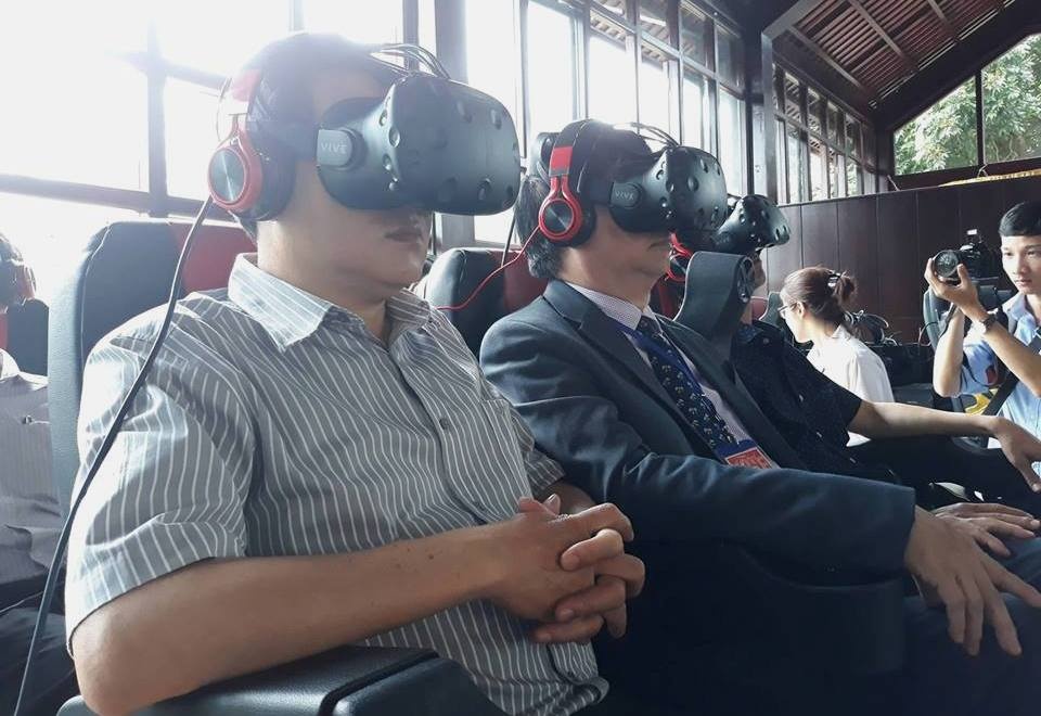 Trung tam thuc te ao anh 1