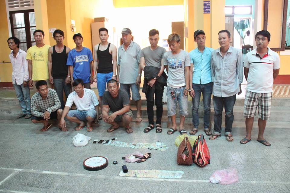 Cá cược gà chọi ảnh 1 Ca cuoc ga choi anh 1