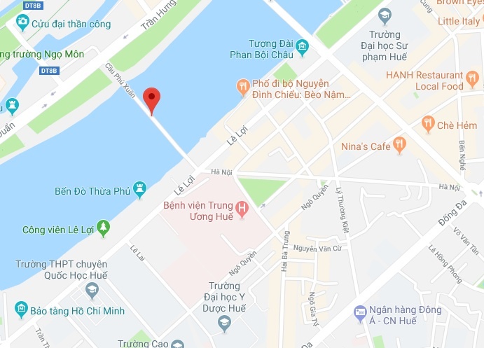 Nguoi dan ong om con nhay cau anh 2