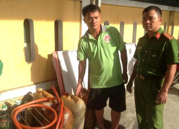 Trộm hàng trăm lít dầu công trình ảnh 1 Trom hang tram lit dau cong trinh anh 1