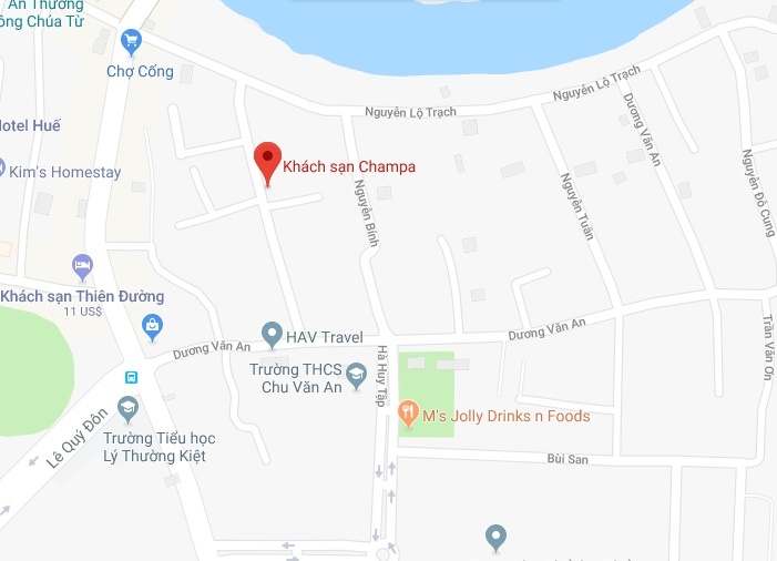 Le tan khach san bi dam anh 2