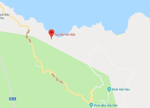 Tàu bị lố đà trên đèo Hải Vân ảnh 1 Tau bi lo da tren deo Hai Van anh 1