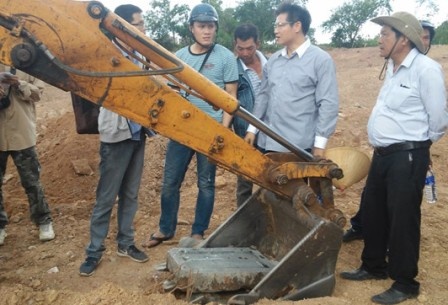 Chu tich Thua Thien - Hue: 'Chua di doi mo vo vua Tu Duc' hinh anh