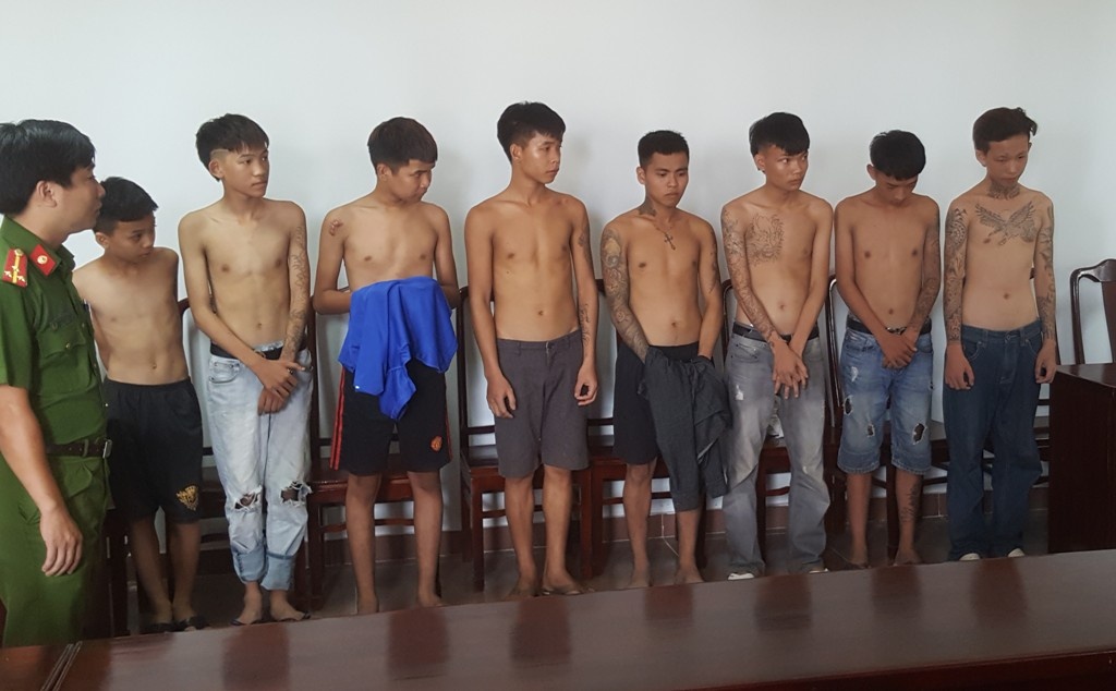 Nghi pham dam chet nguoi o quan nhau khai gi? hinh anh