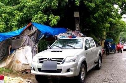 Thi the nguoi phu nu chay den nam canh can xang hinh anh