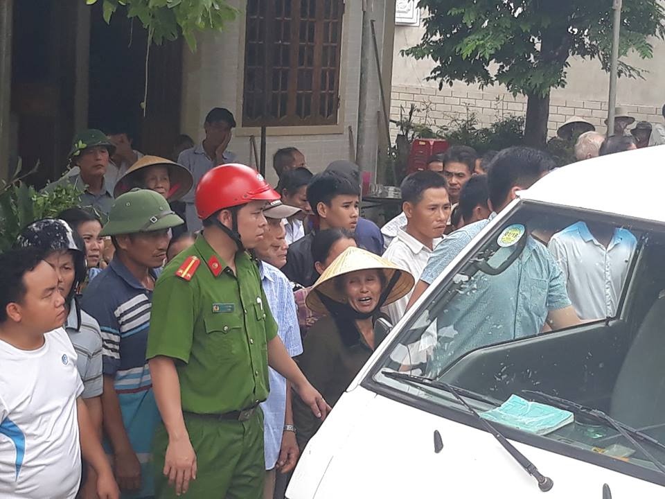 Tai nạn xe rước dâu  ảnh 2 Tai nan xe ruoc dau anh 2