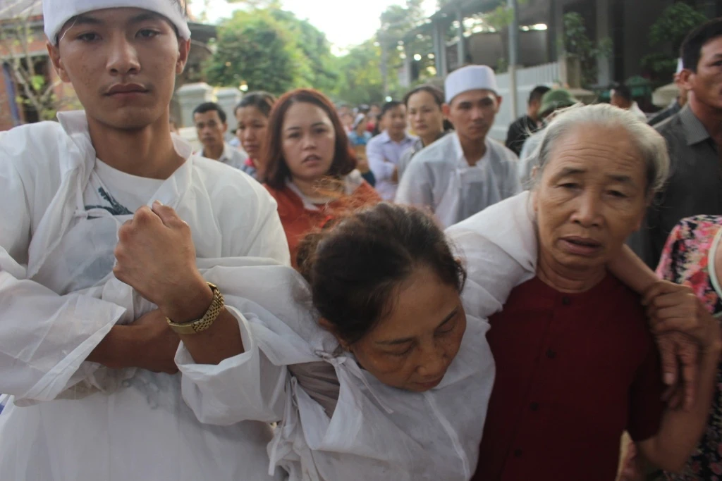 Dai tang o lang co 12 nguoi chet anh 3