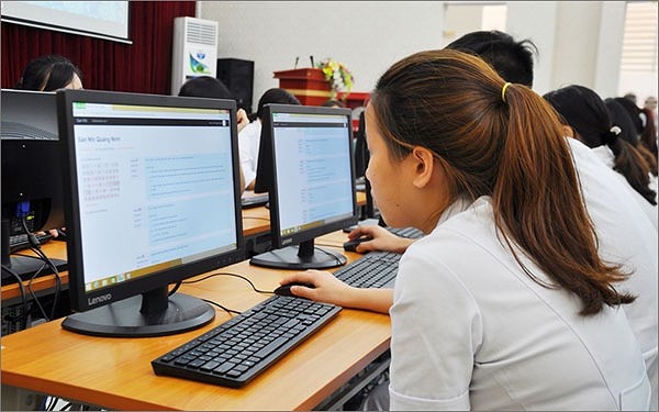 Nam 2021 thi THPT quoc gia tren may tinh co kha thi? hinh anh