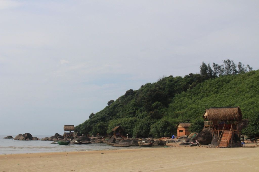 Hai hoc sinh bi duoi nuoc anh 1