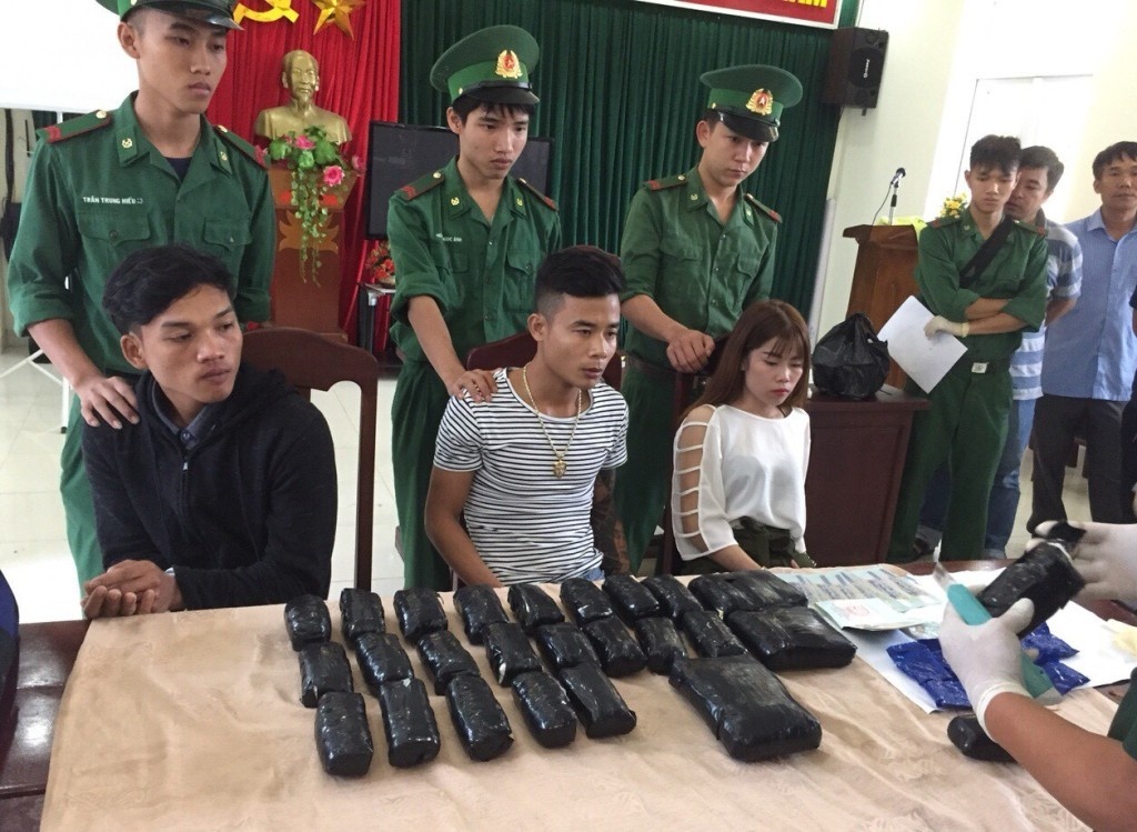 Van chuyen hon 65.000 vien ma tuy anh 1