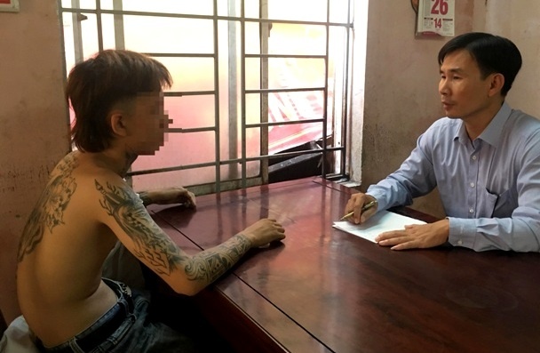 Nhom trom nhi sa luoi anh 1